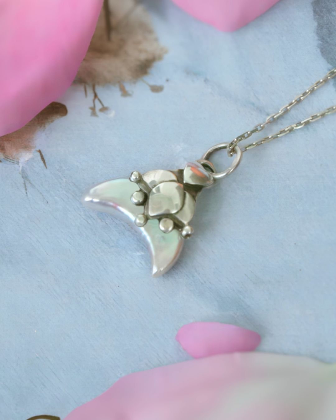Celestial moon pearl necklace (length 16,5 in)