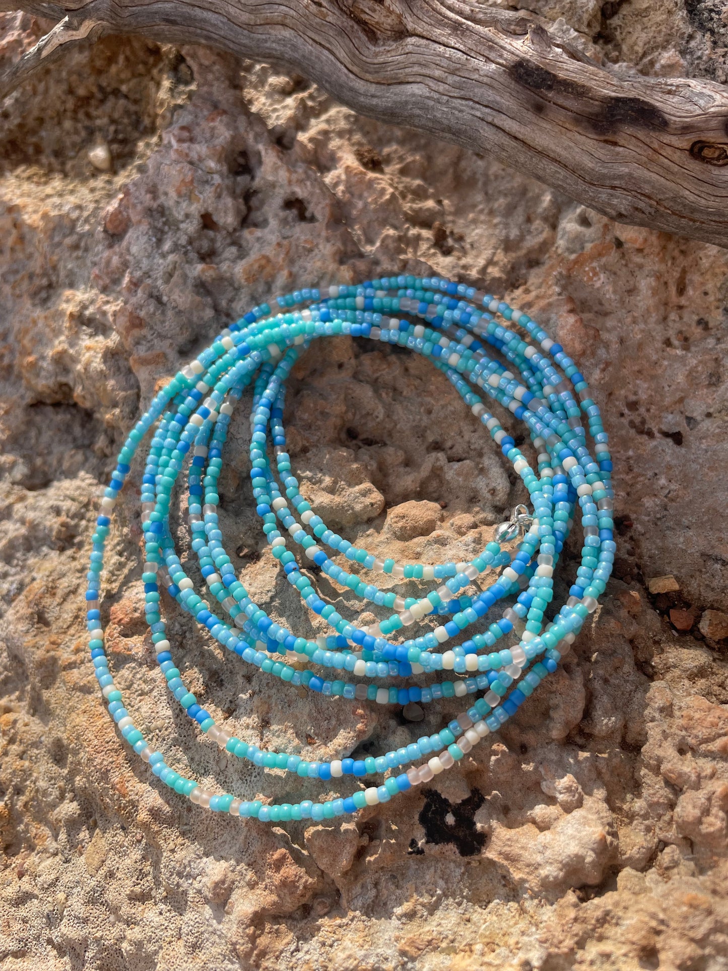 Must-have minimalist necklaces