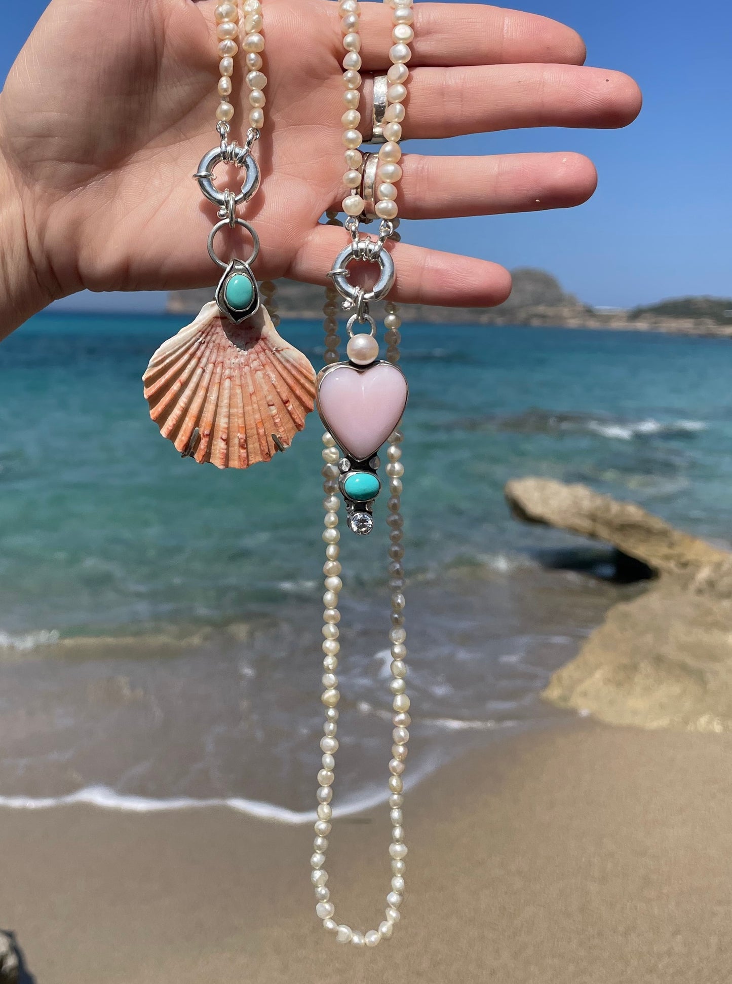 Pendant with a heart made of Peruvian opal