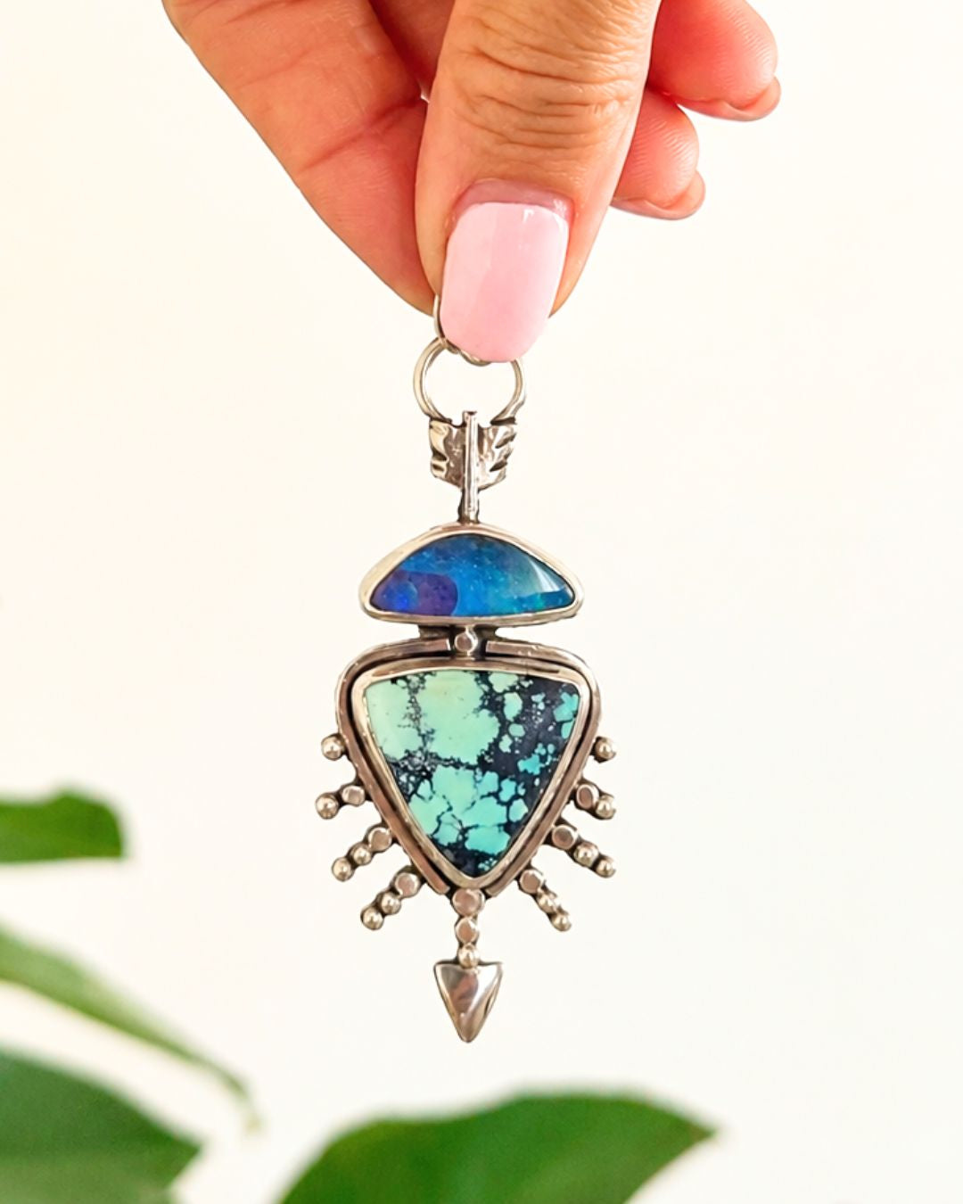 Arrow pendant