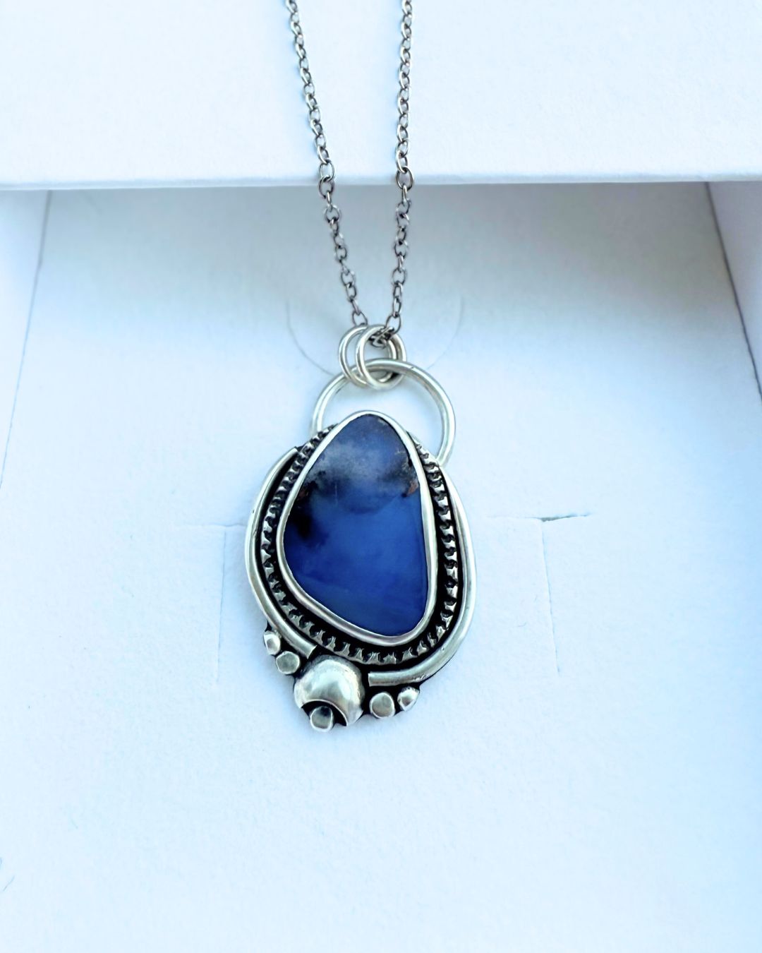 Boulder opal - deep blue ocean