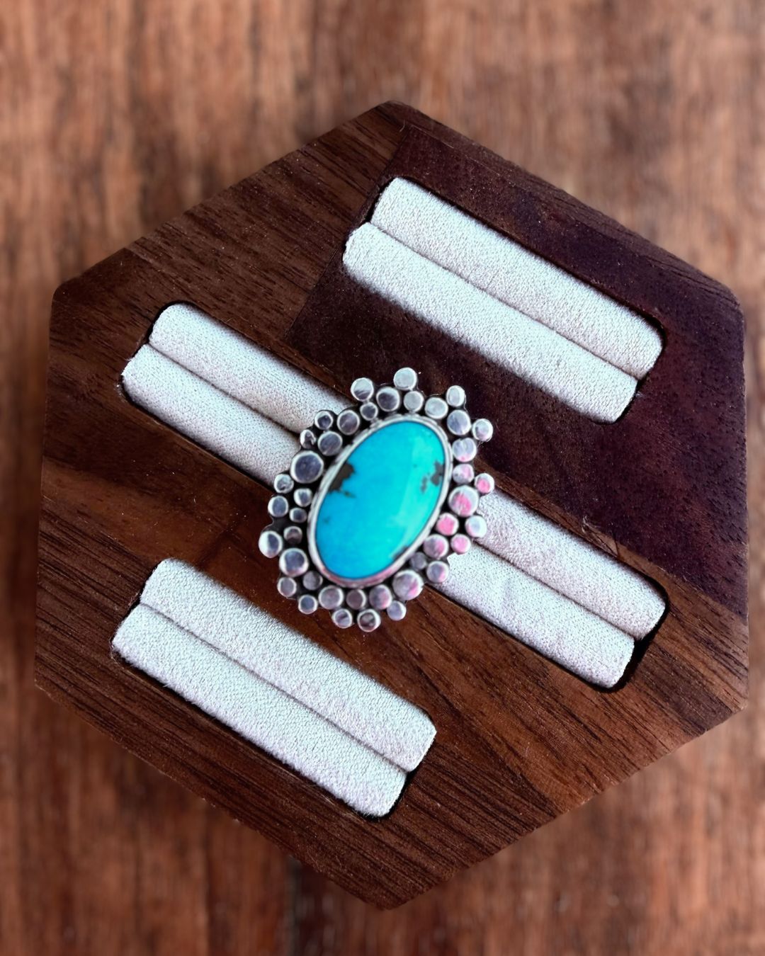Pebbles ring – size 9 (true to size)